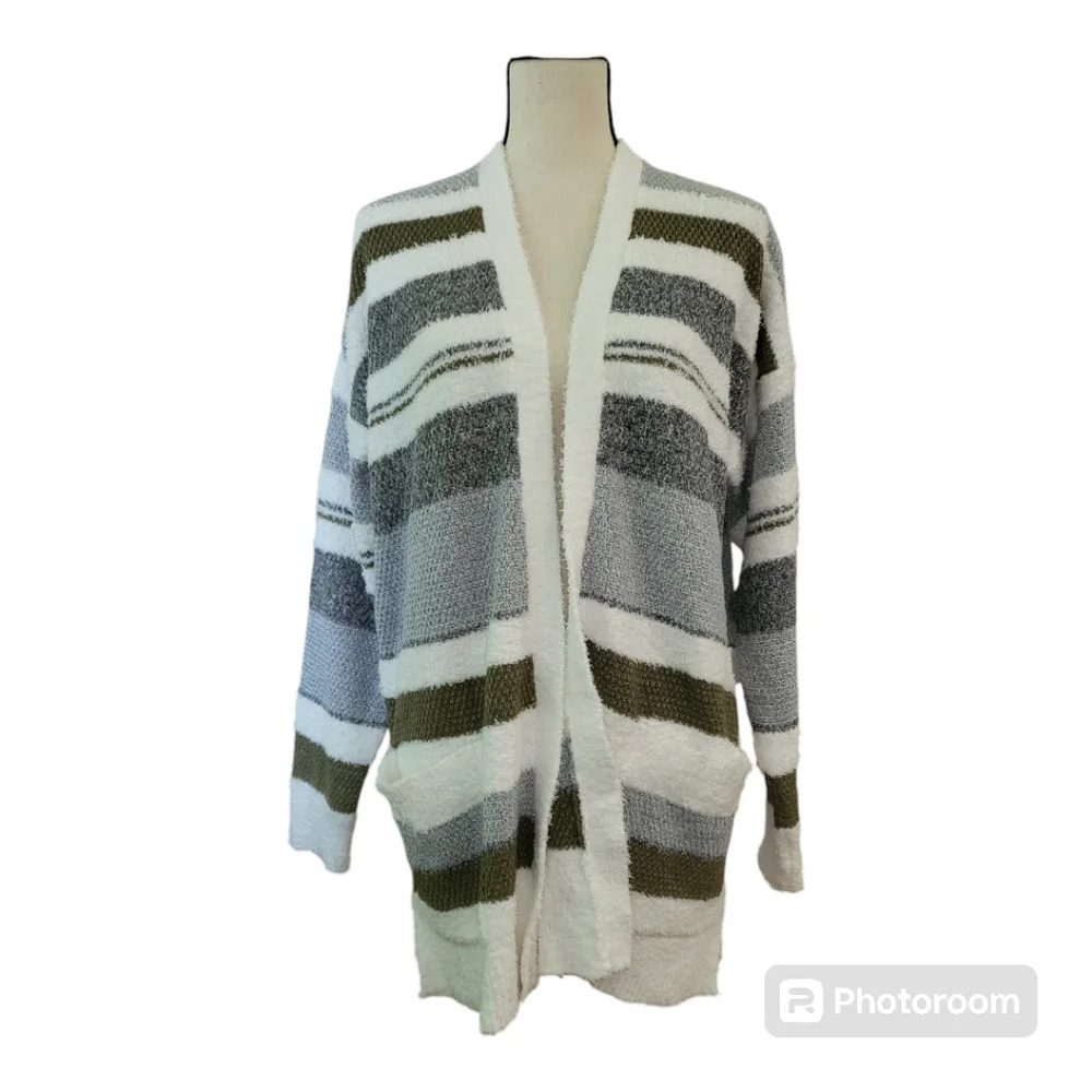 Pink clover fuzzy knit cardigan Womens Size‎ L New